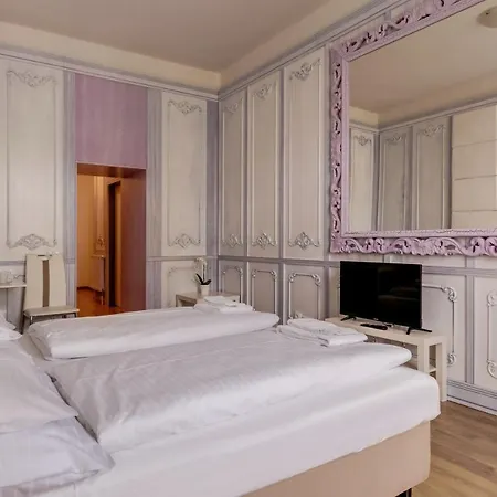 Bright Castle Hotel